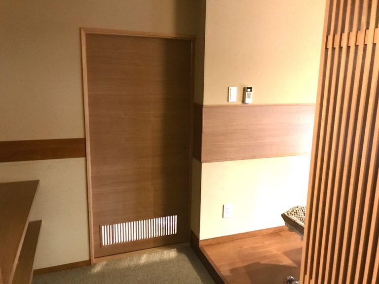 和室への入り口