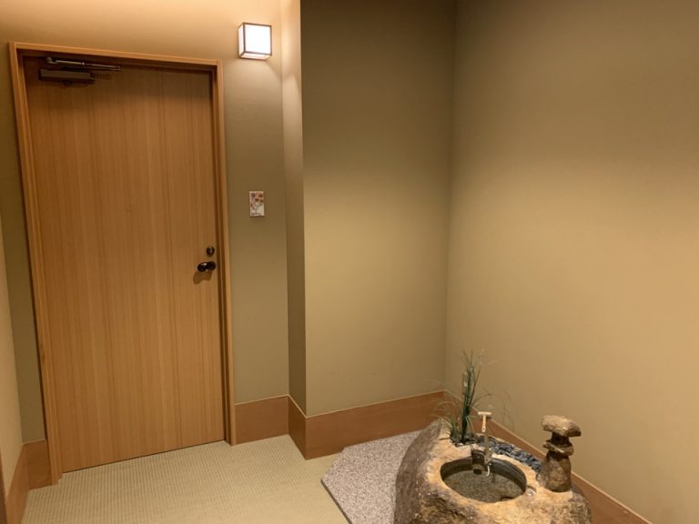 客室入口付近廊下