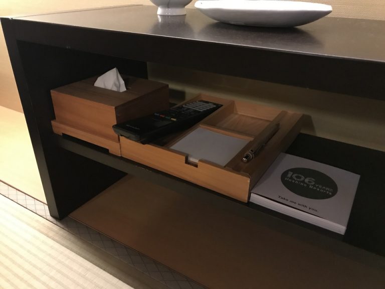 メモとティッシュ