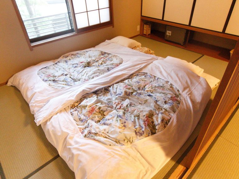 【ベッド全体】ふわふわの布団(1)