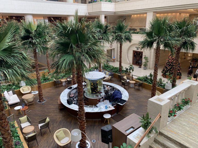 エントランス(昼)