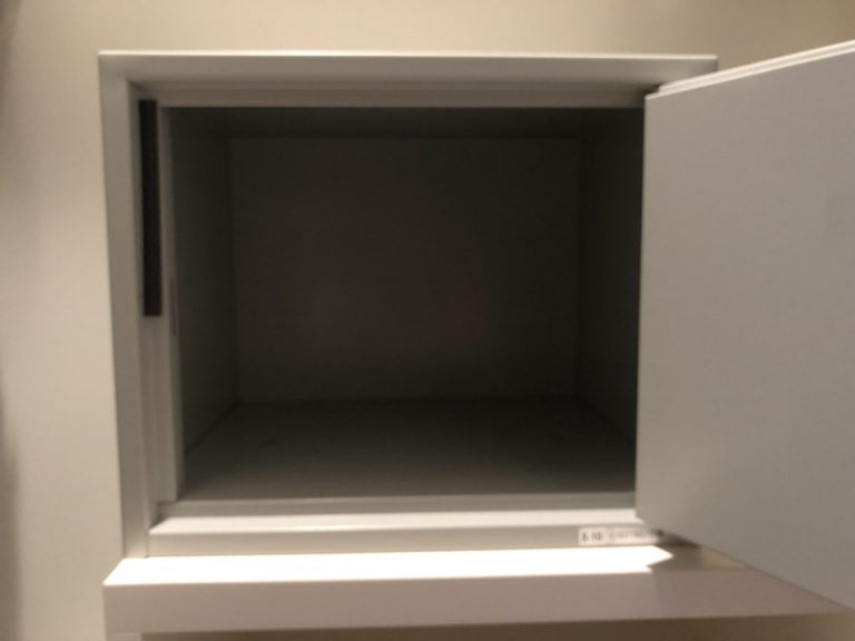 セーフティボックス(開けた状態)