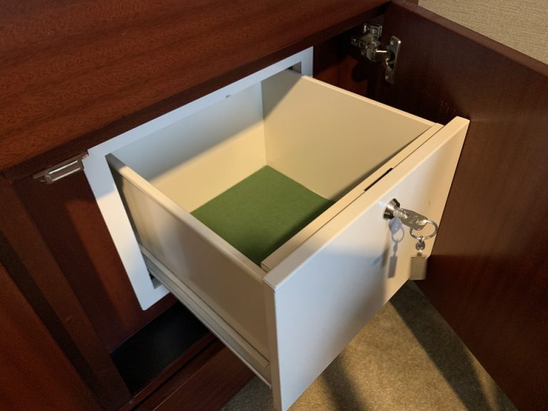 セーフティボックス(開けた状態)