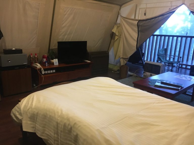 ベッド方向からtv