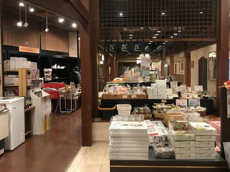 売店 内観