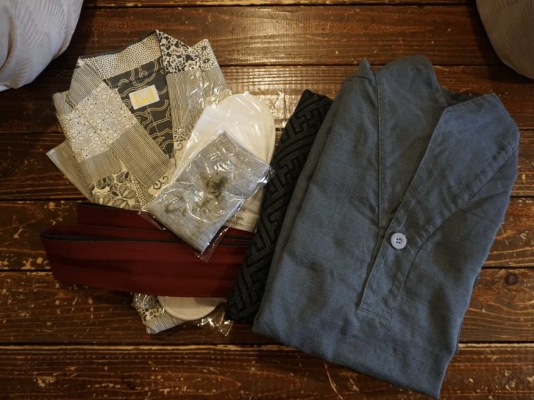 館内着は浴衣と作務衣