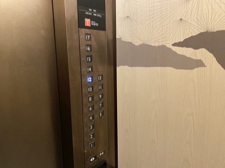 エレベーター階数ボタン