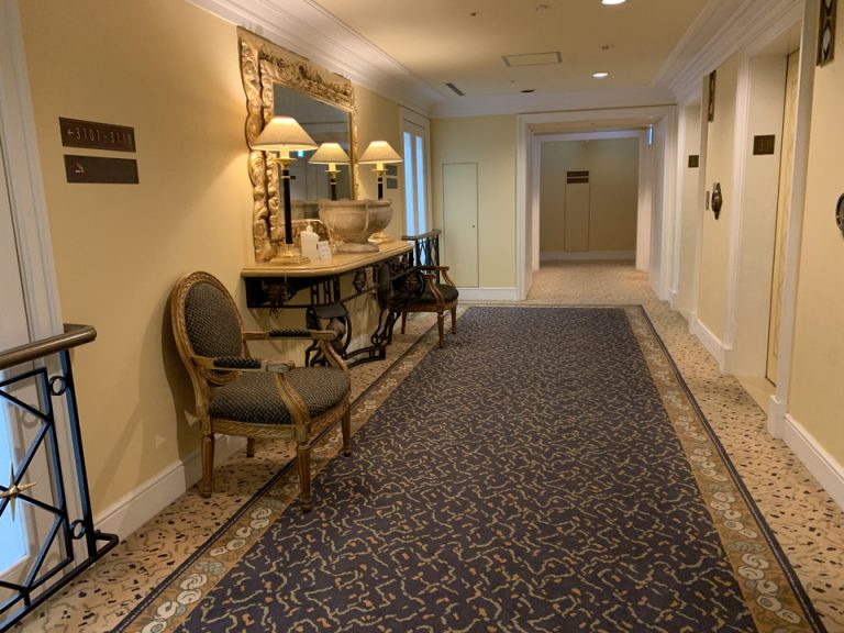 エレベーターホール客室階