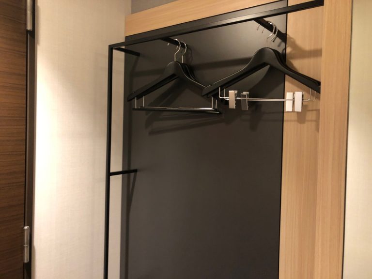 ハンガーラック