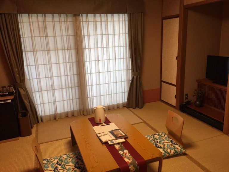 8畳の和室(1)
