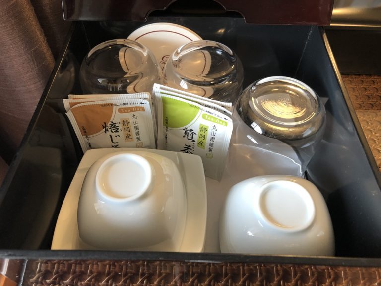 グラス 茶碗 お茶