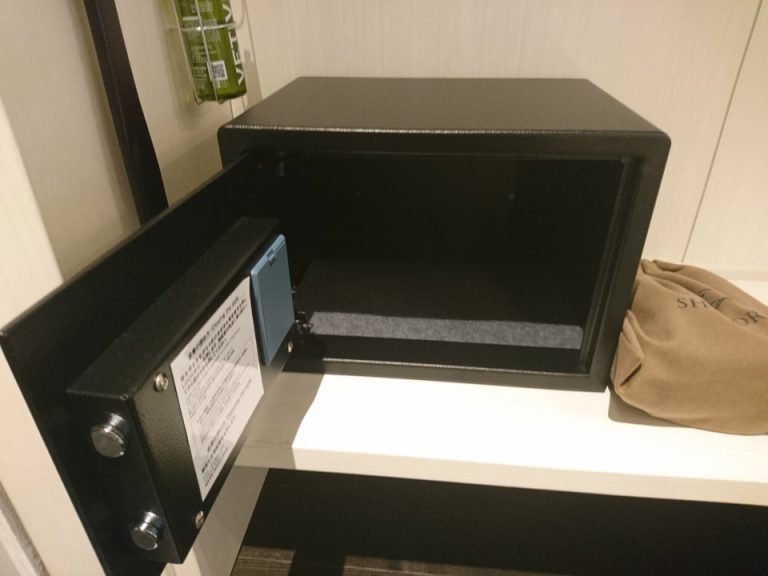 セーフティボックス(開いた状態)