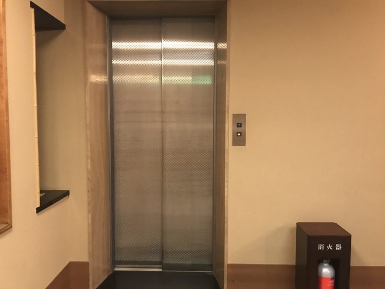 客室階 エレベーター