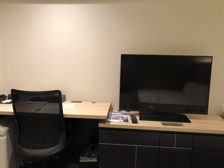 ベッドからテレビ