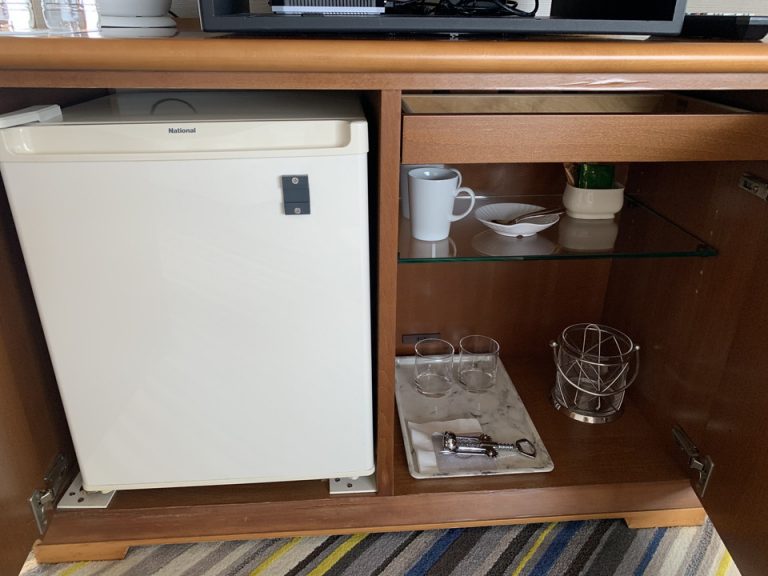 冷蔵庫・カフェコーナー