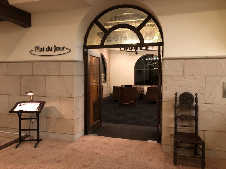 4F メインダイニング「プラ デュ ジュール」