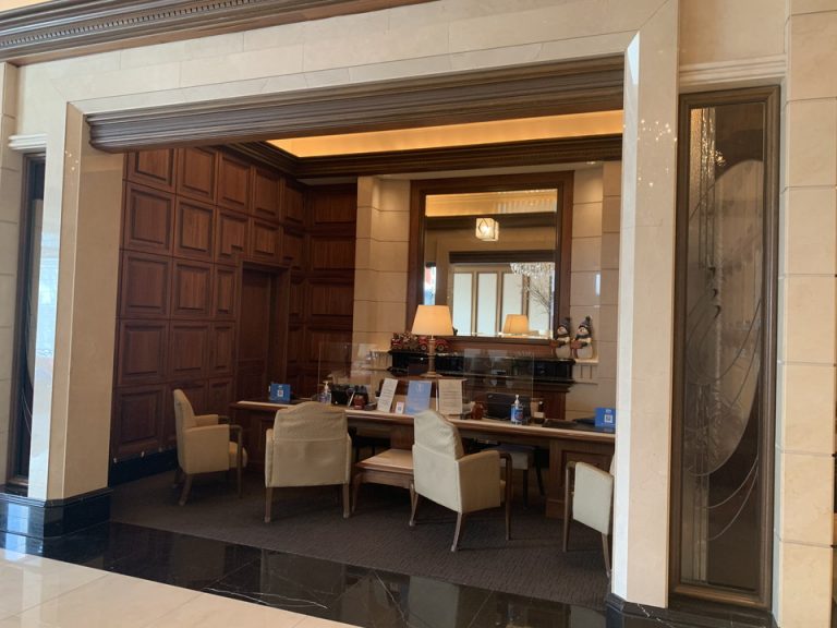 フロントカウンター