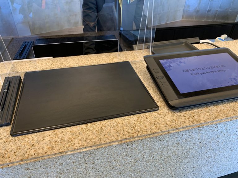 フロントカウンター