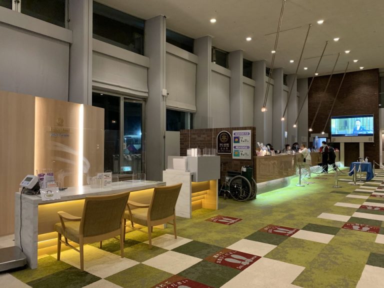 フロントカウンター