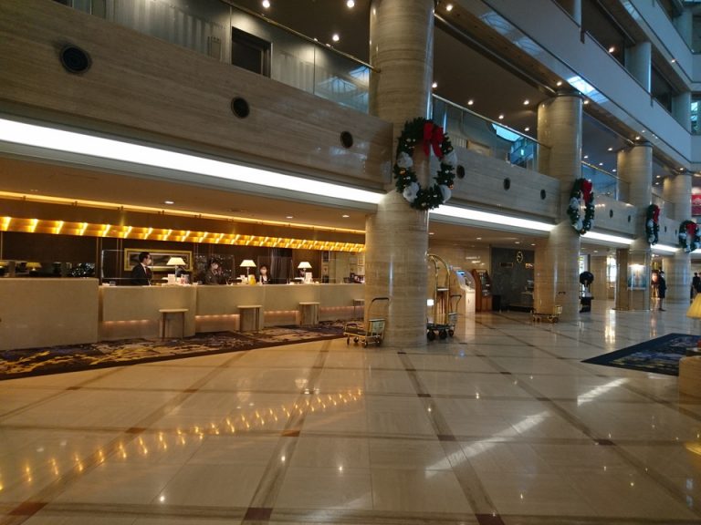 フロントカウンター