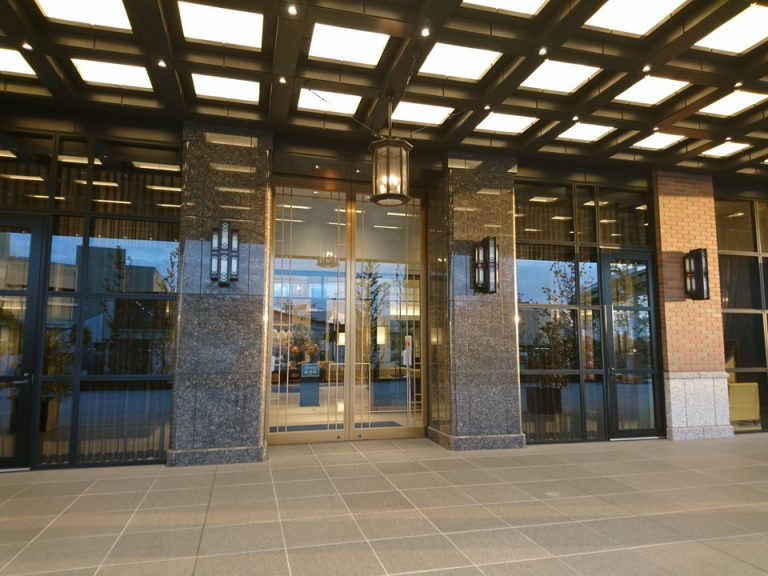 エントランス外観