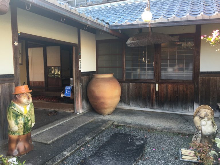 エントランス外観