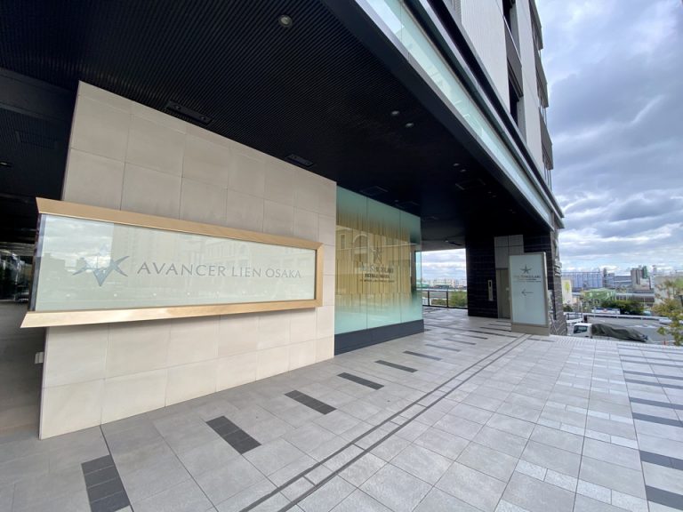 エントランス外観(3)