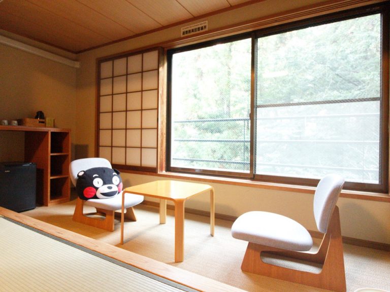 【客室窓】もみじが見えます