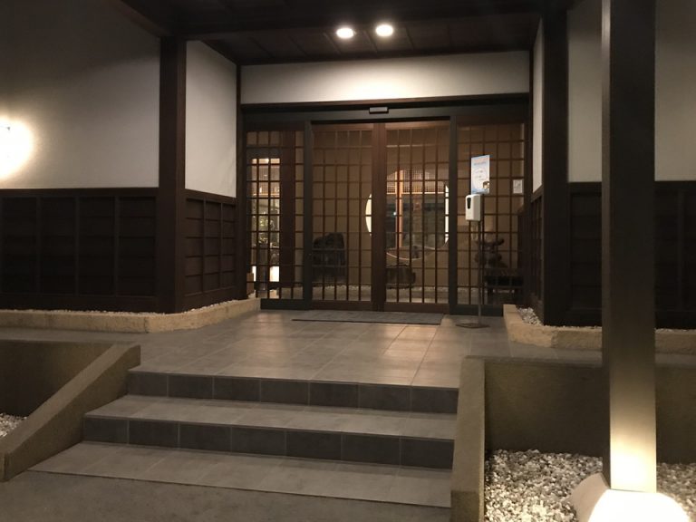 エントランス 外観