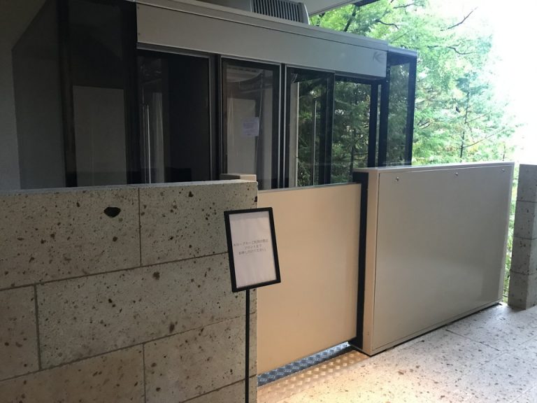 ロープウェイ乗り場入口