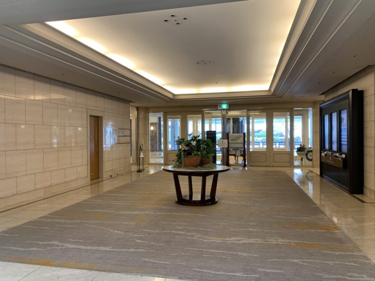 エントランス(内側)