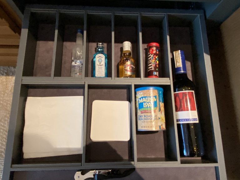 ミニバー・カフェコーナー