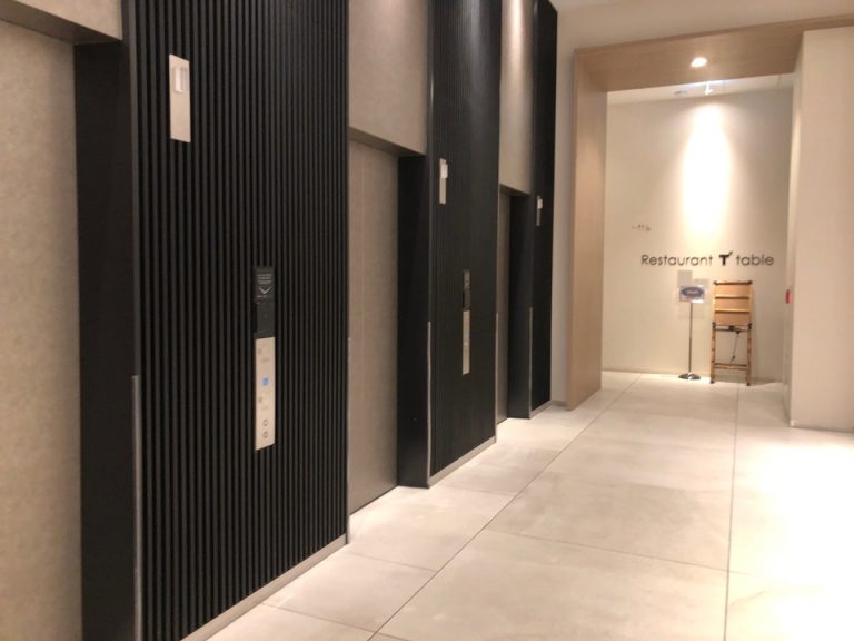 ロビーエレベーターホール