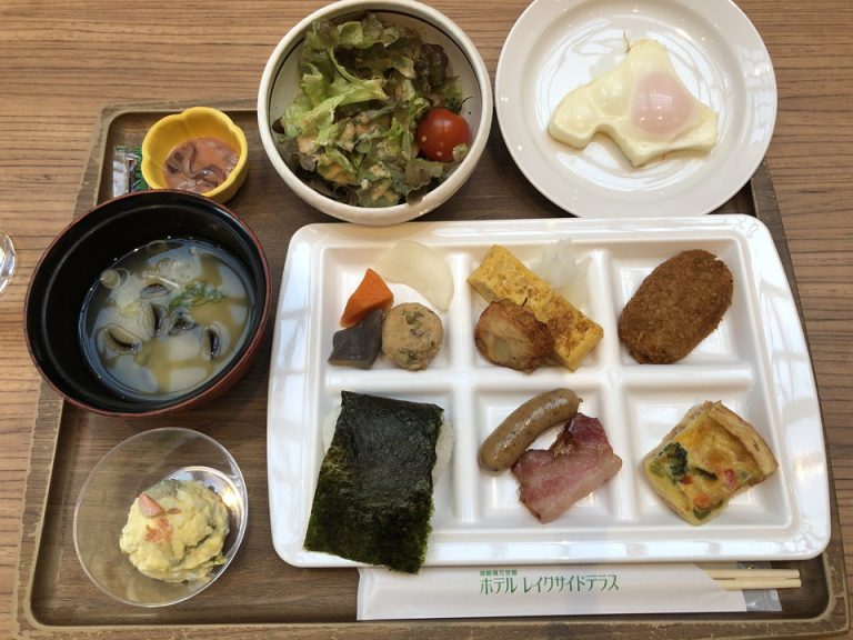 朝食バイキング
