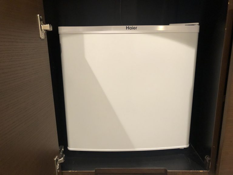 冷蔵庫(閉じた状態)