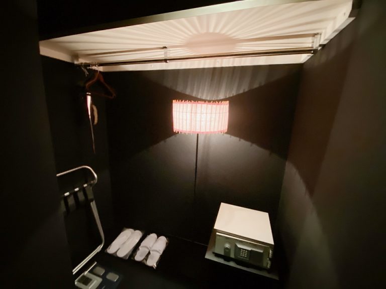 クローゼット内