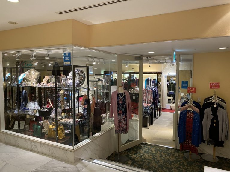 ショップ 1F