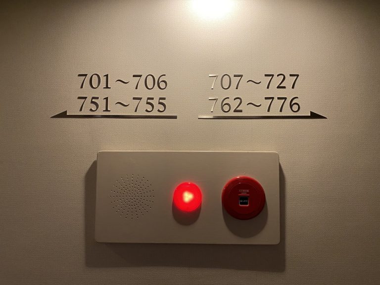 客室階エレベターホール(4)