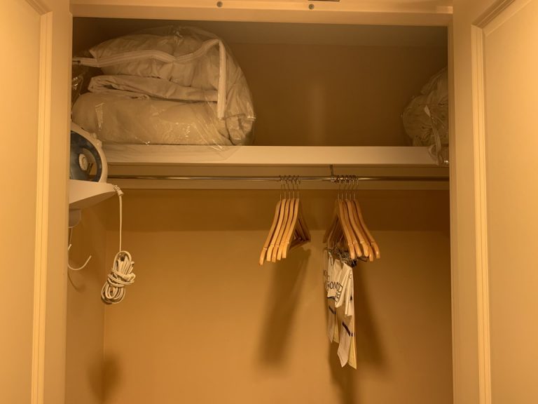 クローゼット開けた状態(2)