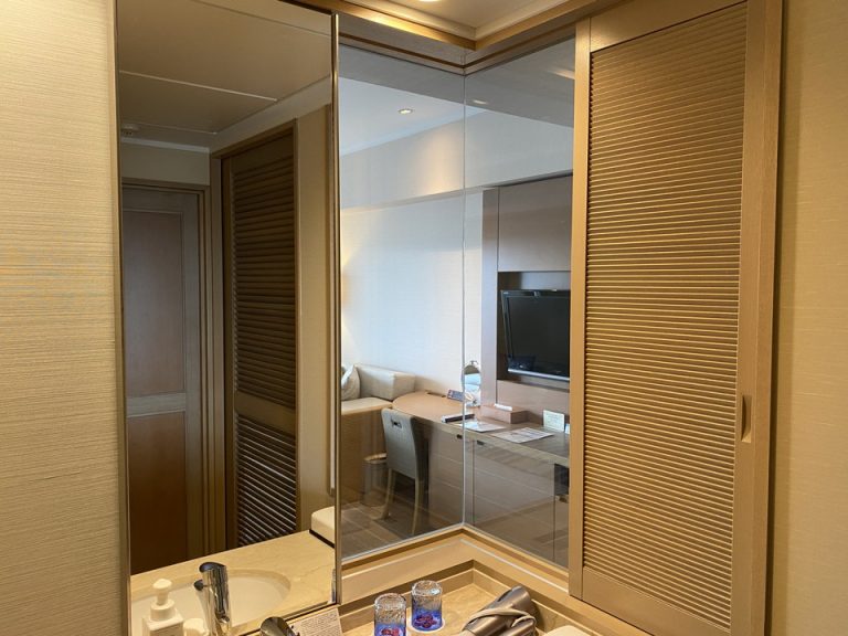 洗面所からTV方向