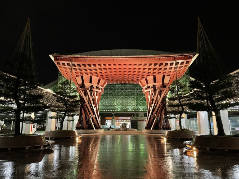 金沢駅鼓門