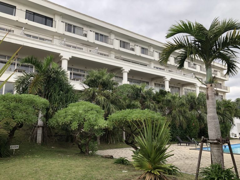 ホテル内から外観