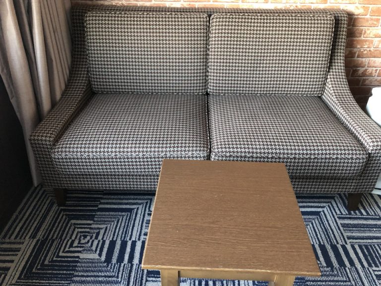 ソファ・デスク