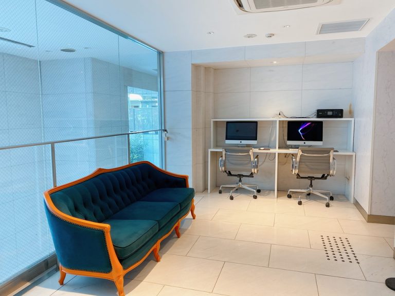 エレベーターホールフロント階