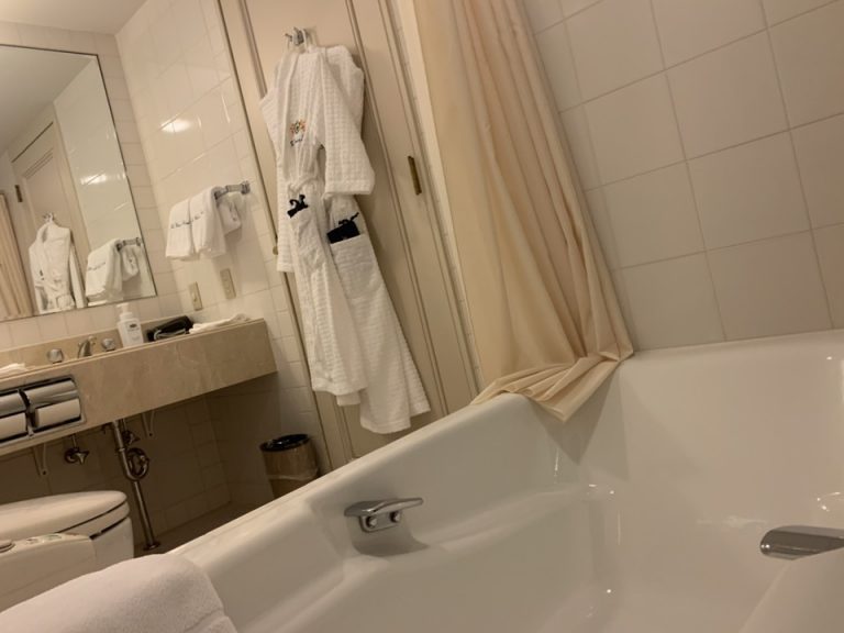 バスタブ側から入り口