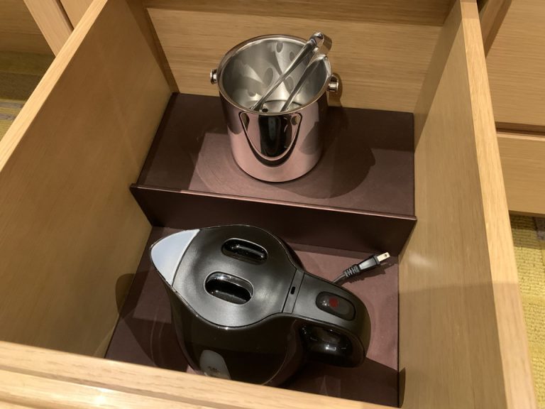 電気ケトル、アイスボックス