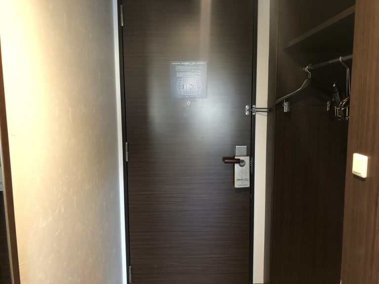 客室入口(内観ドア)