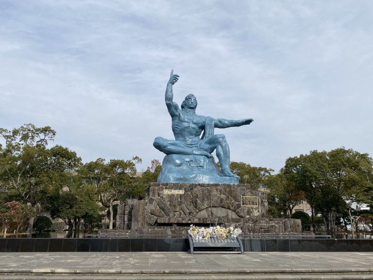 平和公園 平和祈念像