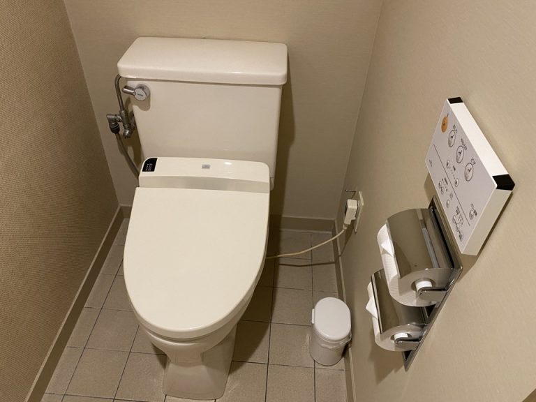 トイレ(2)