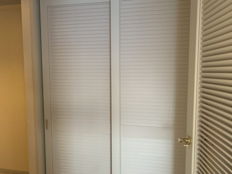 クローゼット閉じ